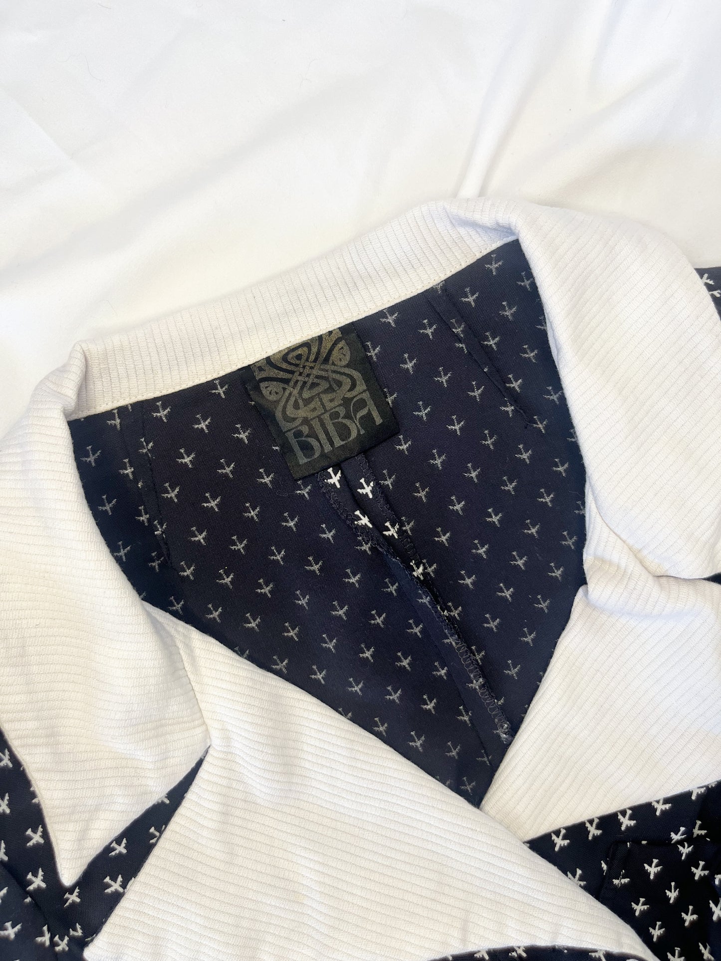 Biba Top - Pre-Owned by Vivian Neves