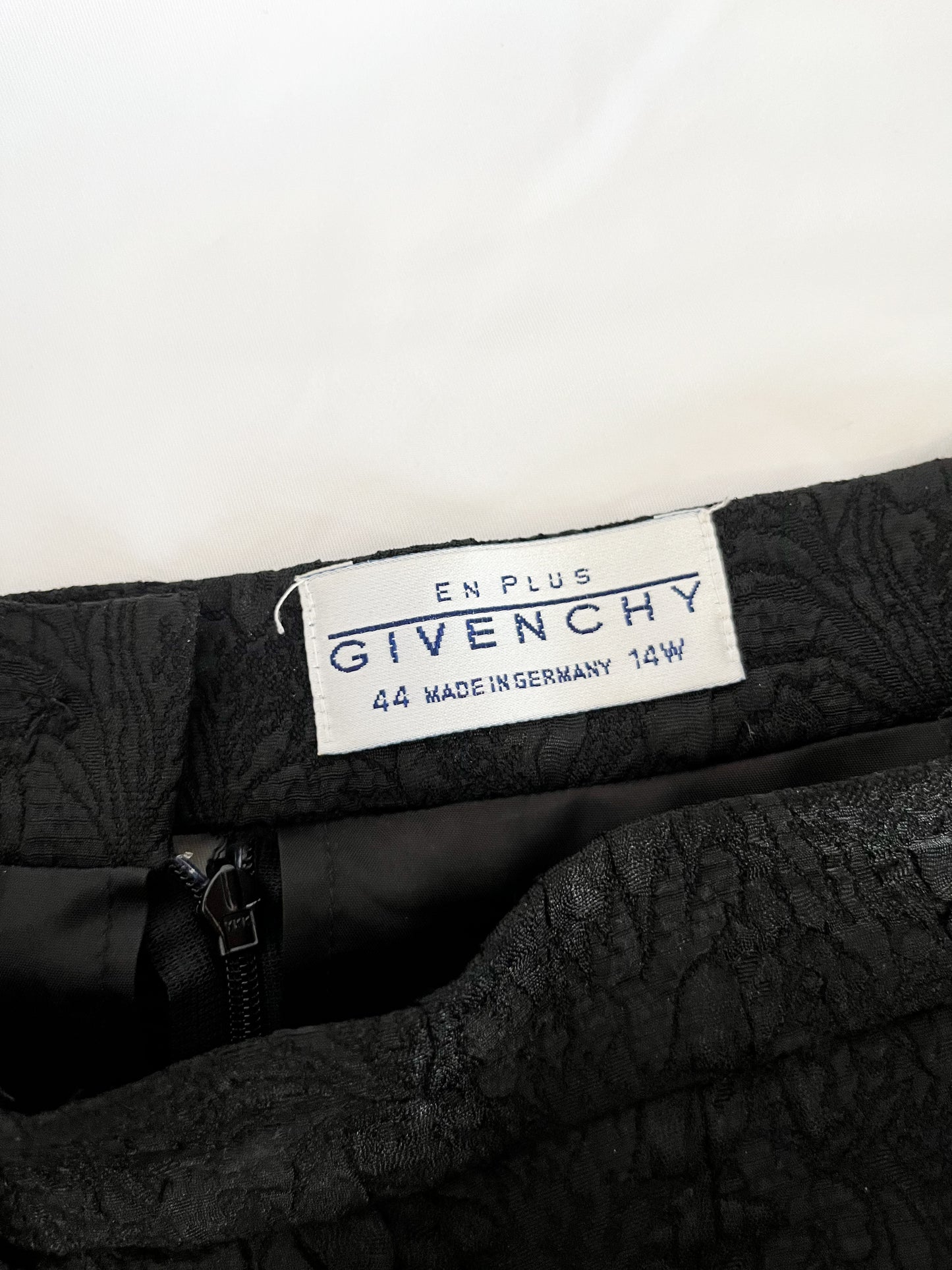 Givenchy En Plus Suit